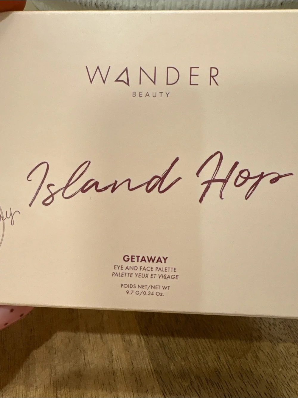 Wander Beauty Island Hops Getaway Eyeshadow Palette - Pink & Mauve Tones